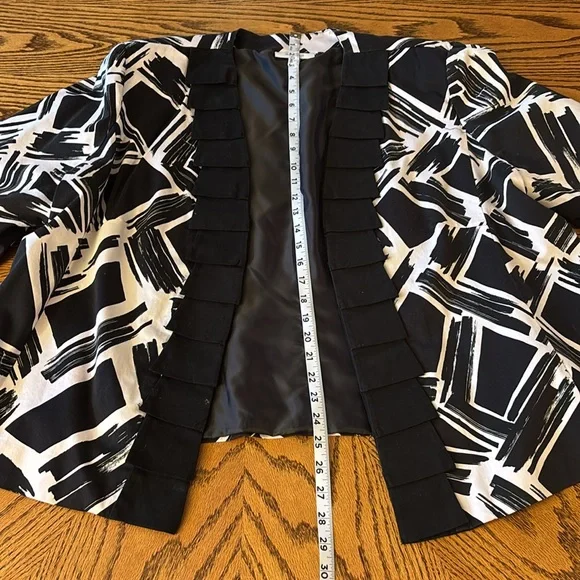 Dressbarn Woman black and white dress jacket - Picture 4 of 8